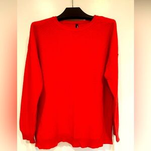 De facto brand sweater